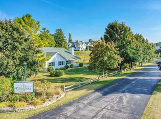 7890 Eames Farm Rd UNIT Z, Egg Harbor, WI 54209