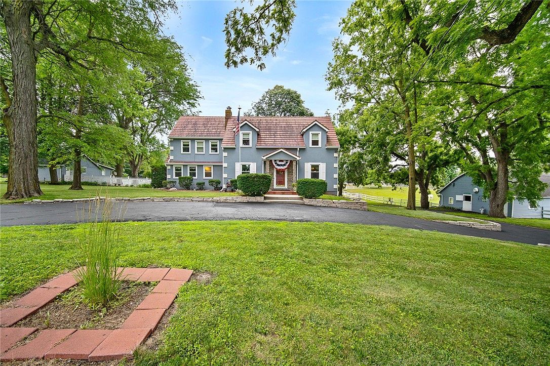 3110 Stanton Ave, Des Moines, IA 50321 | MLS #732793 | Zillow