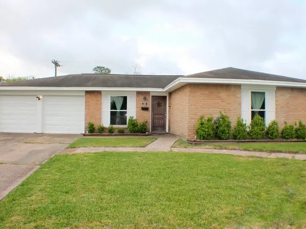 3131 Fern Rock Dr, La Porte, TX 77571