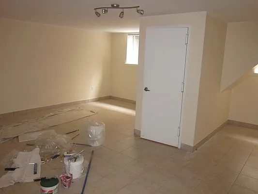 Rented by Realty 2000 Corp | media 15