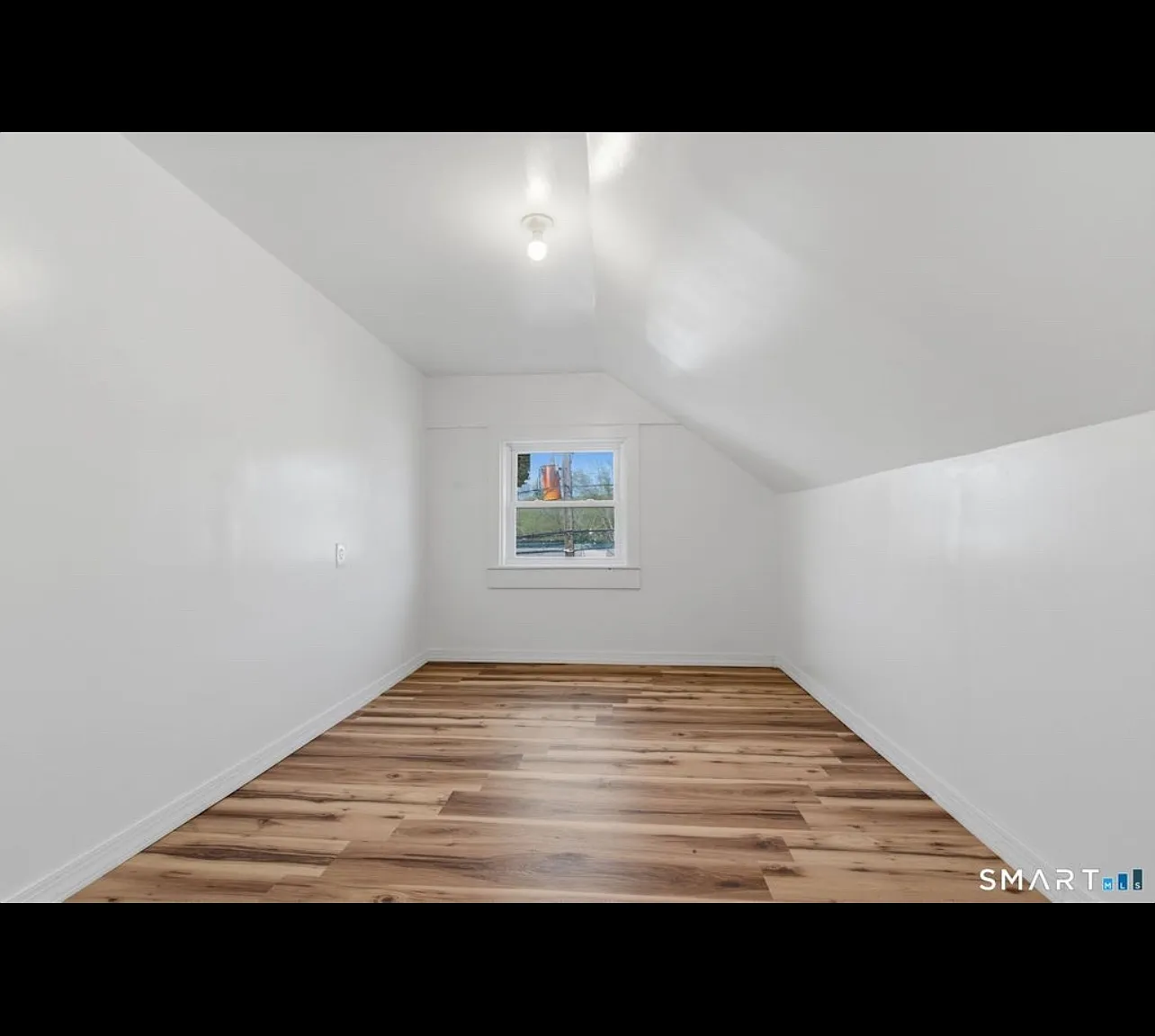 11 Putnam Rd — Photo 2
