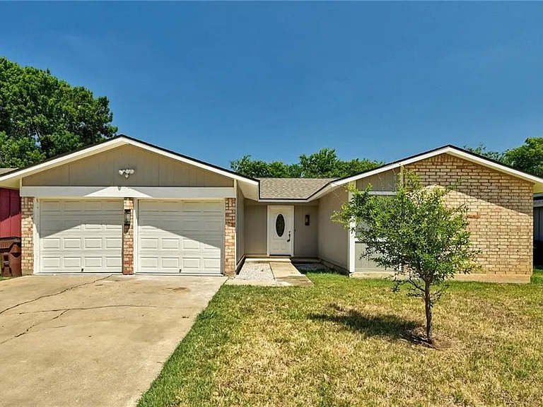 906 Cactus Dr — Photo 1
