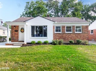 22815 Carolina St, Saint Clair Shores, MI 48080