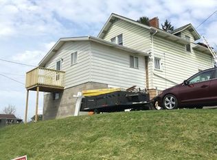 1429 Scenic Dr, Washington, PA 15301