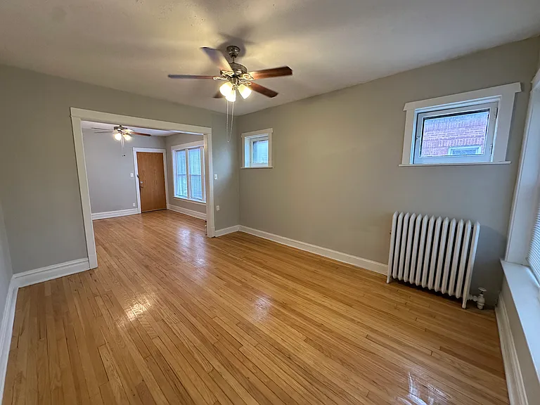 5219 N Christiana Ave — Photo 7