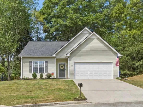 109 Brookview Ct, Dallas, GA 30132