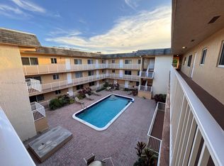 7910 Taft St APT 304, Pembroke Pines, FL 33024