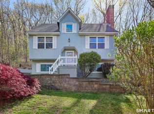 16 Fox Rd, Plainville, CT 06062