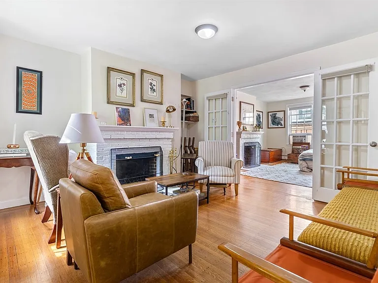 61 W Cedar St #FURNISHED — Photo 3