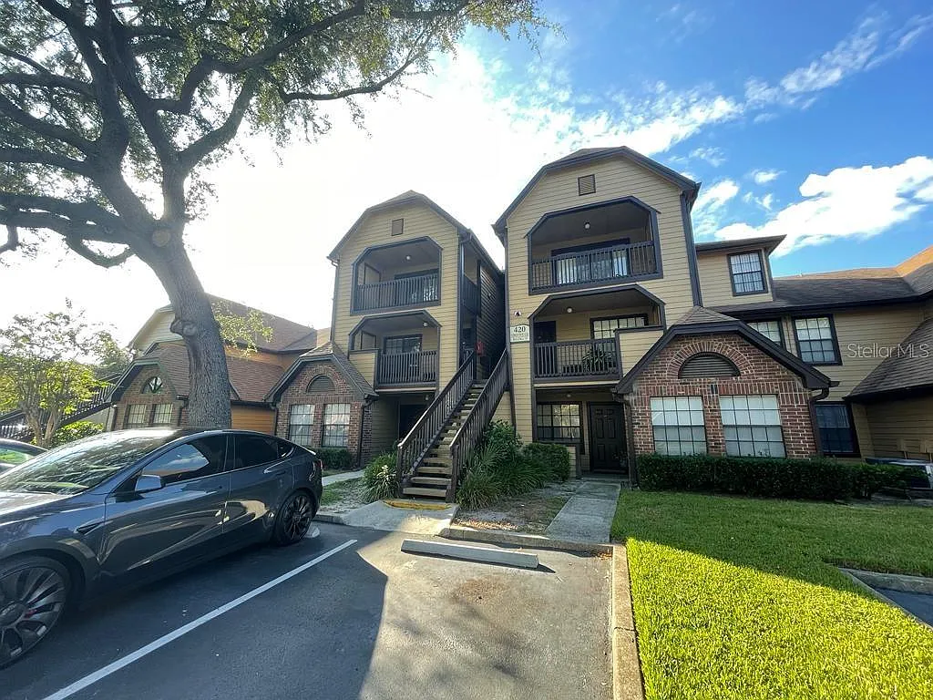 1 bed, 1.0 bath, 644 sqft, $1,300 — Photo 2