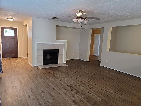 3rd image of 7738 Hunters Peak Ln
