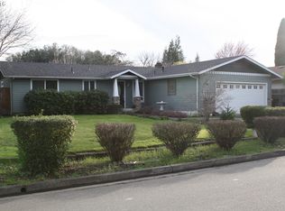 2051 Green Ave, Roseburg, OR 97471