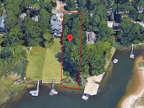 3rd image of 13 Lake Drive