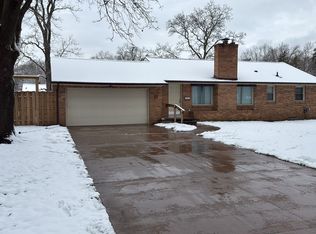 5215 Greenfield Pkwy, East Lansing, MI