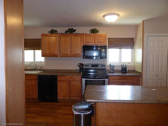 5th image of 3020 Sage Heights Dr
