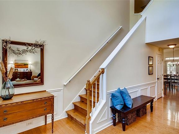 3rd image of 1658 Rocky Knoll Ln