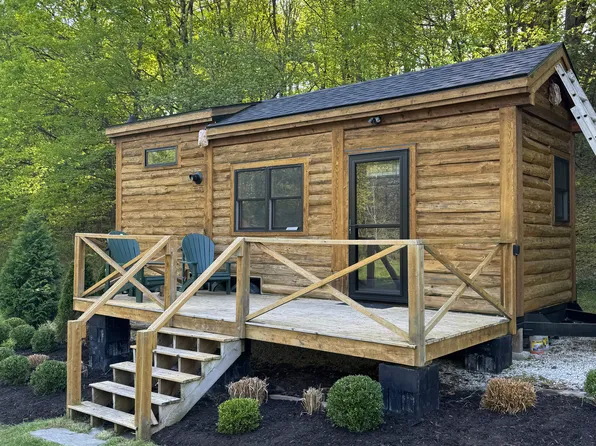 217 Eustace Ln, Shelburne, VT 05482