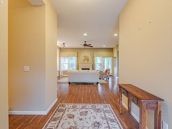 4th image of 10104 NE 160th Ave