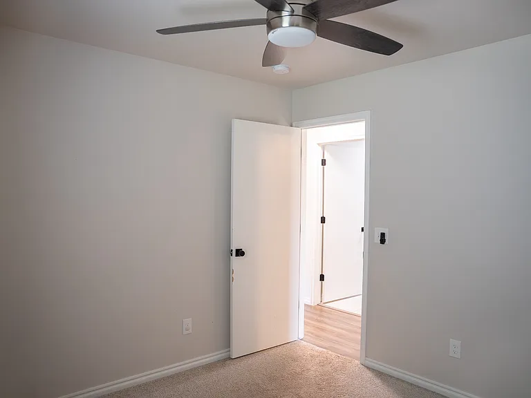 2916 E Lake Dr — Photo 25