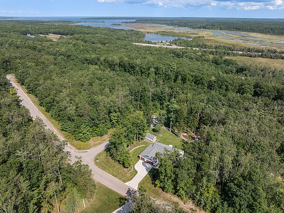 2nd image of 3710 Lake Marina Dr
