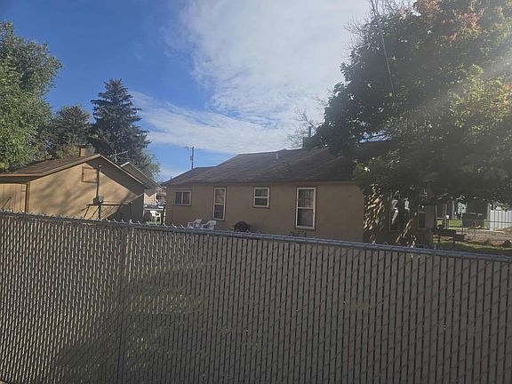 2nd image of 216 Flower St