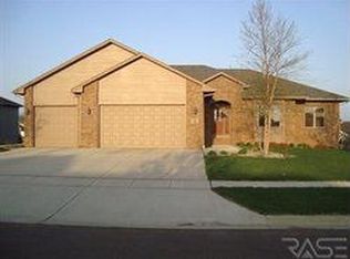 7401 S High Cross Trl, Sioux Falls, SD 57108