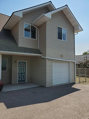 398 Solberg Dr #B Photo 1 398 Solberg Dr #B Photo 1