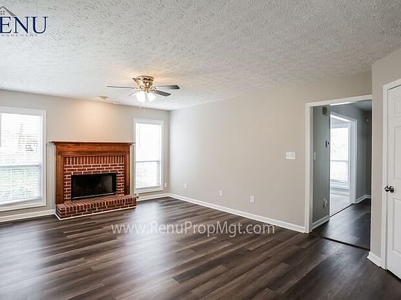 5th image of 3222 Summit Glen Dr