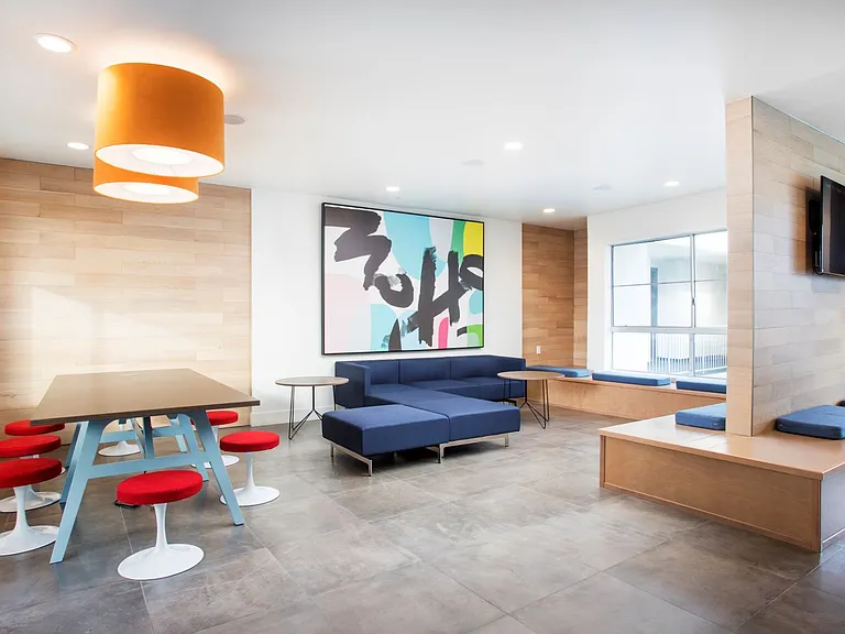 Living at NoHo — Photo 26