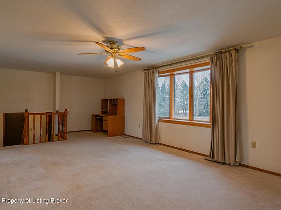 4th image of 3210 104w Ave SW