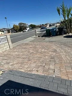 2 bed, 550 sqft, $2,600 — Photo 2