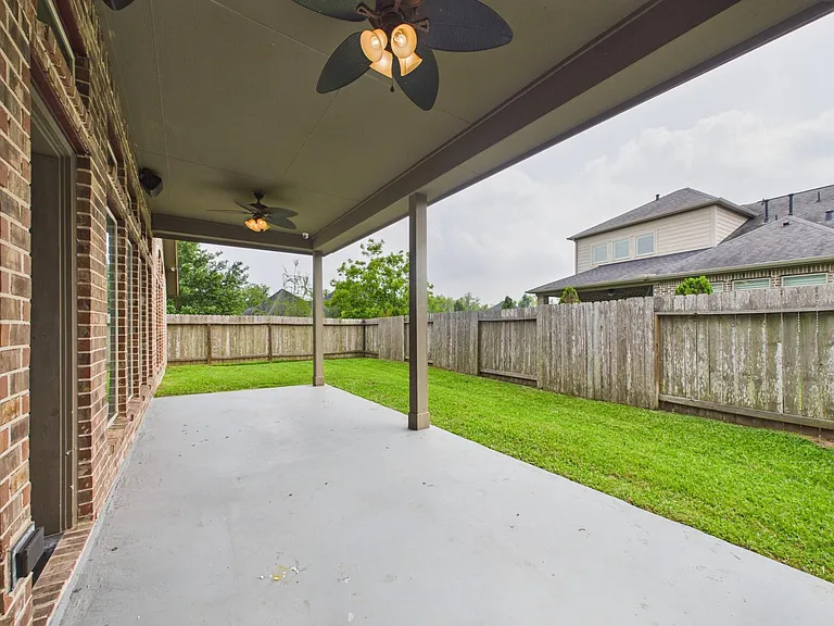 2807 Naples Park Ln — Photo 22