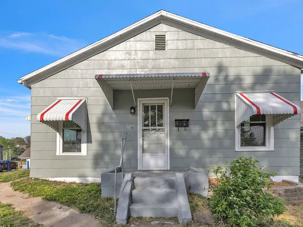 1214 S 24th St, Saint Joseph, MO 64507