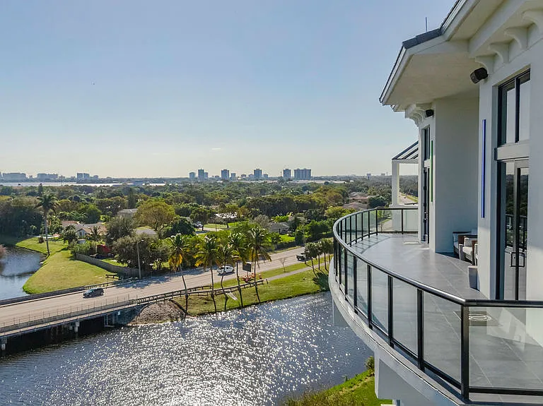Riverstone Palm Beach — Photo 96