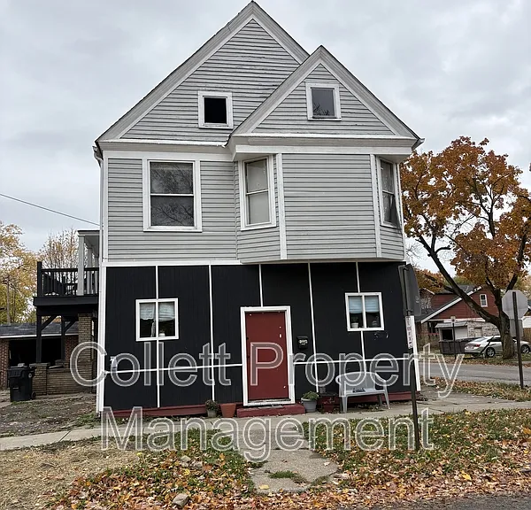 3912 Archwood Ave — Photo 1