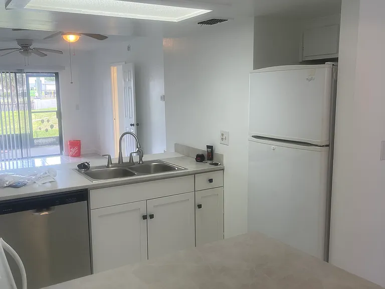 1011 Clearmont St NE #105 — Photo 3
