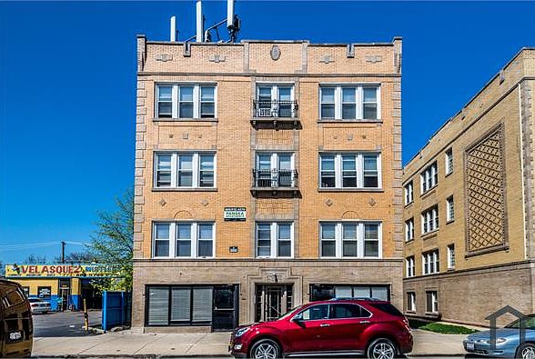 1st image of 2610 N Laramie Ave #2