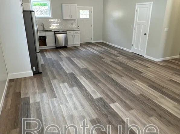 3850 Peru Rd, Dubuque, IA 52001