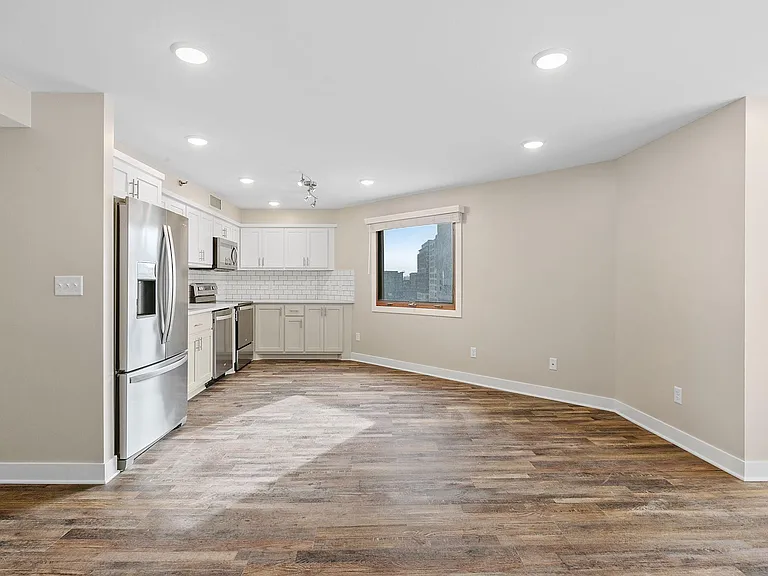 121 Washington Ave S #502 — Photo 6