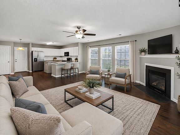 2nd image of 301 Bracken Dr