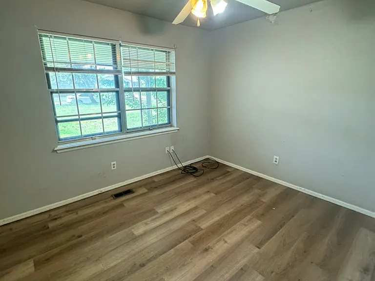 7452 NW 7th St — Photo 17