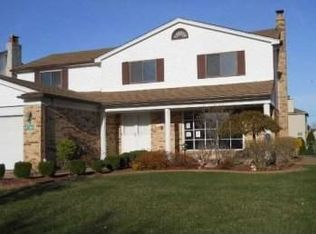 47064 Sarnus Dr, Macomb, MI 48044