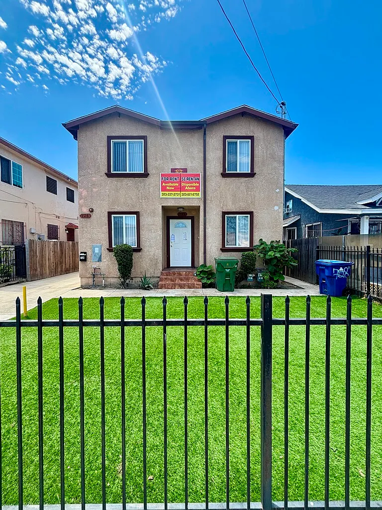 5 bed, 1797 sqft, $3,900 — Photo 1