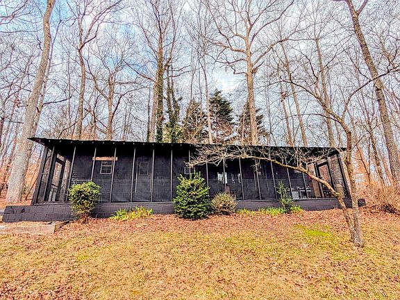 2nd image of 21 Lakepoint Dr