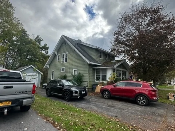 220 East Ave, Minoa, NY 13116