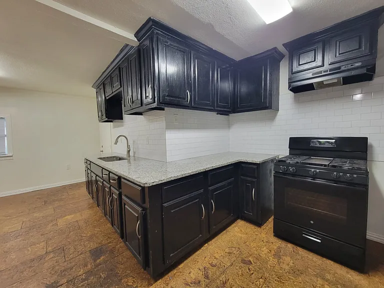 620 Lacewood Dr — Photo 5