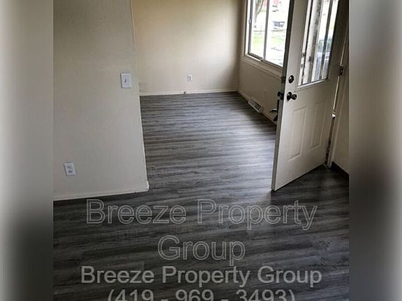 4th image of 2074 Price St