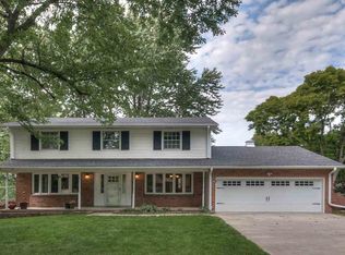 12718 Cryer Ave, Omaha, NE 68144