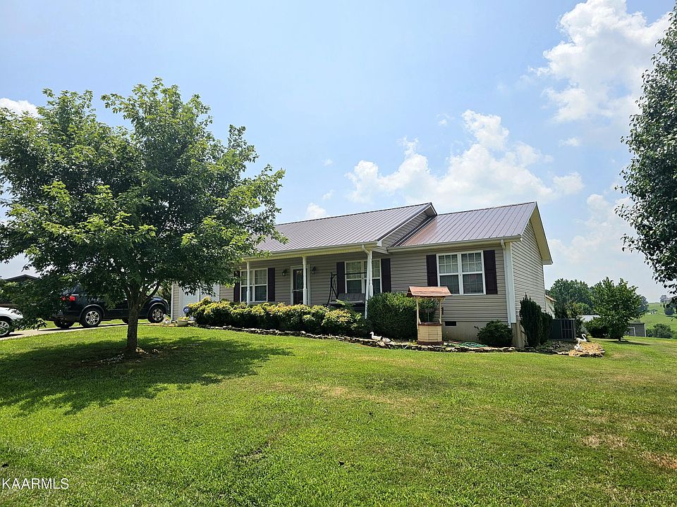 1st image of 124 Twelve Oaks Dr