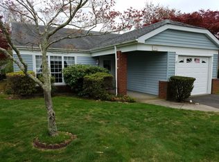 571 Wintergreen Ct, Ridge, NY 11961